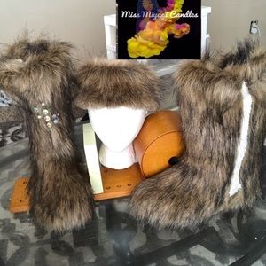 Fur boots